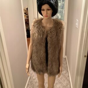 MERONA Faux Golden Island Fox Fur Vest Size Medium